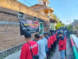 Menyatu Dengan Alam, Kodim 0735/Surakarta Bersihkan Sungai Todipan Dalam Rangka HUT Ke-80 TNI Dan HUT Ke-75 Kodam IV/Dip