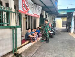 Peduli Generasi Muda, Babinsa Kemlayan Berikan Himbauan dan Edukasi Kepada Remaja Binaan