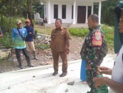 Kepala Desa Sukasari Rumpin Bersama Babinsa dan BPD Memonitor Langsung Ke Lokasi Pengecoran Jalan Desa