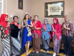 Bunda Milenial Banjarnegara Gelar Silaturahmi ke Kediaman Anis Hilmi Juara Miss Global Supermodel Seacrh 2025