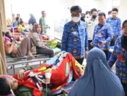 Bupati Lampung Utara ,Tinjau Kondisi Siswa SMU 4 Di RSU Handayani Karena Keracunan Makanan Bergizi MBG
