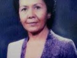 Innalillahiwainnailaihirojiun Ny. Karlinah Umar Wirahadikusumah Tutup Usia