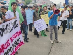 Kemenag Pandeglang Dikepung Aksi Pemuda, Ada Dugaan Jual Beli Jabatan dan Kuota Haji