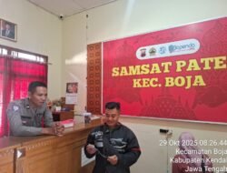 Aiptu Suwartono Berikan Pelayanan Terbaik di Samsat Paten Boja