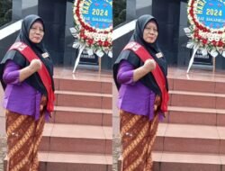 Martini, Anggota Bunda Milenial Banjarnegara, Turun Tangan Renovasi Rumah Lansia yang Hampir Ambruk