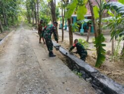 Babinsa Kerja Bakti Bangun Talud Jalan Desa Sepanjang 300 Meter, Perkuat Infrastruktur
