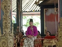 Pakoe Boewono XIV Resmi Jumeneng: Sabda Watu Gilang Menggema, Surakarta Saksikan Lahirnya Era Baru Karaton