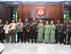 Pangdam IV/Diponegoro Berangkatkan Prajurit dan PNS untuk Ibadah Umrah