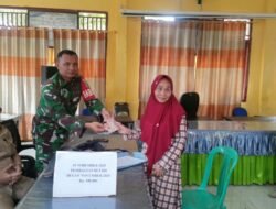 Babinsa 404-05/Tanjung Enim Serka Rian Supiandi Hadiri Penyaluran BLT-DD di Desa Paduraksa. 