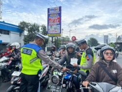 Polresta Cilacap Gelar Sosialisasi dan Penindakan Operasi Zebra Candi 2025 di Sejumlah Ruas Jalan
