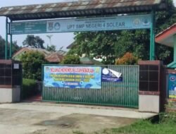 Kepala Sekolah Dan Seluruh Jajaran Dewan Guru SMPN 4 Solear Mengucapkan Selamat Hari Guru Nasional (HGN) dan HUT PGRI ke 80 Tahun 2025