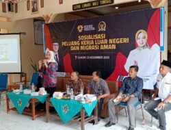 Gandeng BP2MI, Anggota DPR RI Teti Rohatiningsih Edukasi Warga Gandrungmangu Soal Migrasi Aman