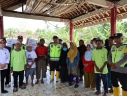 Wujud Kepedulian Polri, Polresta Cilacap Salurkan Bantuan untuk Warga Terdampak Banjir di Wanareja