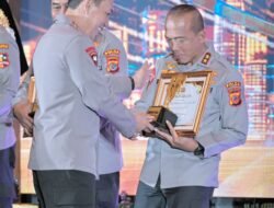 Kapolda Jabar Terima Penghargaan Polri Awards “HeForShe” dari Kapolri