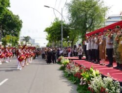 Ribuan Warga Saksikan Kirab Kenal Pamit Taruna Akpol