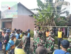 Hari Juang TNI ke-80, Polsek Kedawung–TNI–BPBD Kompak Normalisasi Aliran Bendronggeni
