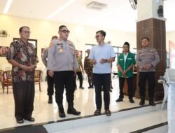 Kapolres Kebumen Tinjau Gereja Jelang Natal 2025