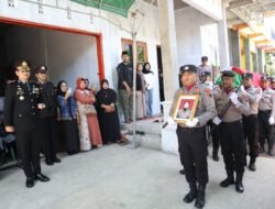 Kapolres Jepara Pimpin langsung Upacara Pemakaman Almarhumah AKP Sri Retno Biyanti