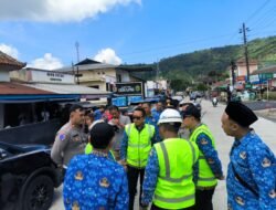 Jelang Nataru, Polres Karanganyar Cek Kesiapan Jalur Wisata Jalan Sudimoro – Ngargoyoso