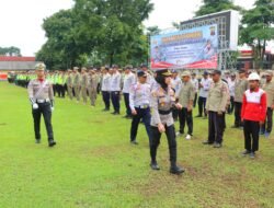 Kapolres Salatiga Pimpin Apel Gelar Pasukan Operasi Lilin Candi 2025