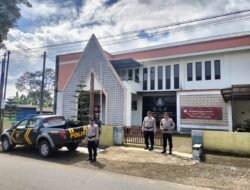 Menjaga Kedamaian Natal dari Desa ke Desa, Polsek Patean Pantau Gereja dan Kapel