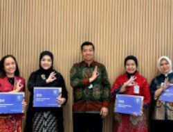 BRI BO BSD Berikan Penghargaan kepada Pekerja dengan Masa Kerja 15 dan 20 Tahun