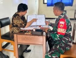 Gerakan Ayah Mengambil Rapor Anak, Anggota Koramil 04/Jebres Luangkan Waktu Sejenak Untuk Hadir di Sekolah