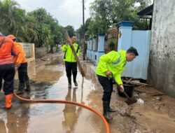Hujan Lebat Picu Genangan, Satlantas Polresta Pati Sigap Jaga Kelancaran Arus Lalu Lintas